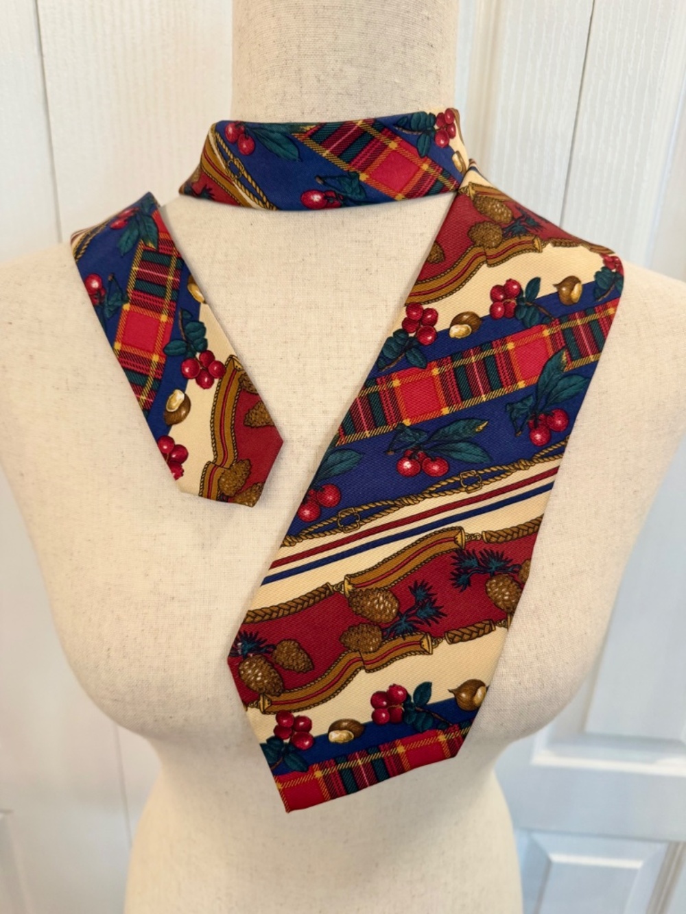 Men's 100% Silk Tie by Kenzo Takada, Equestrian Holiday Print, Made in Italy